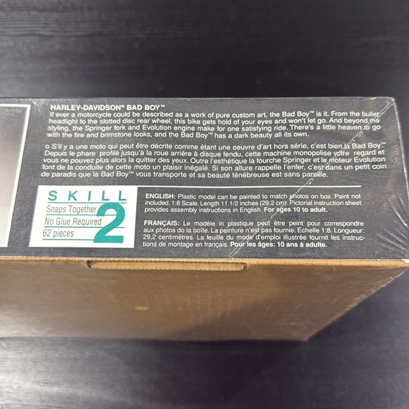 Harley Davidson Vintage FXSTSB Bad Boy Scale Model - Sealed - Picture 5 of 6